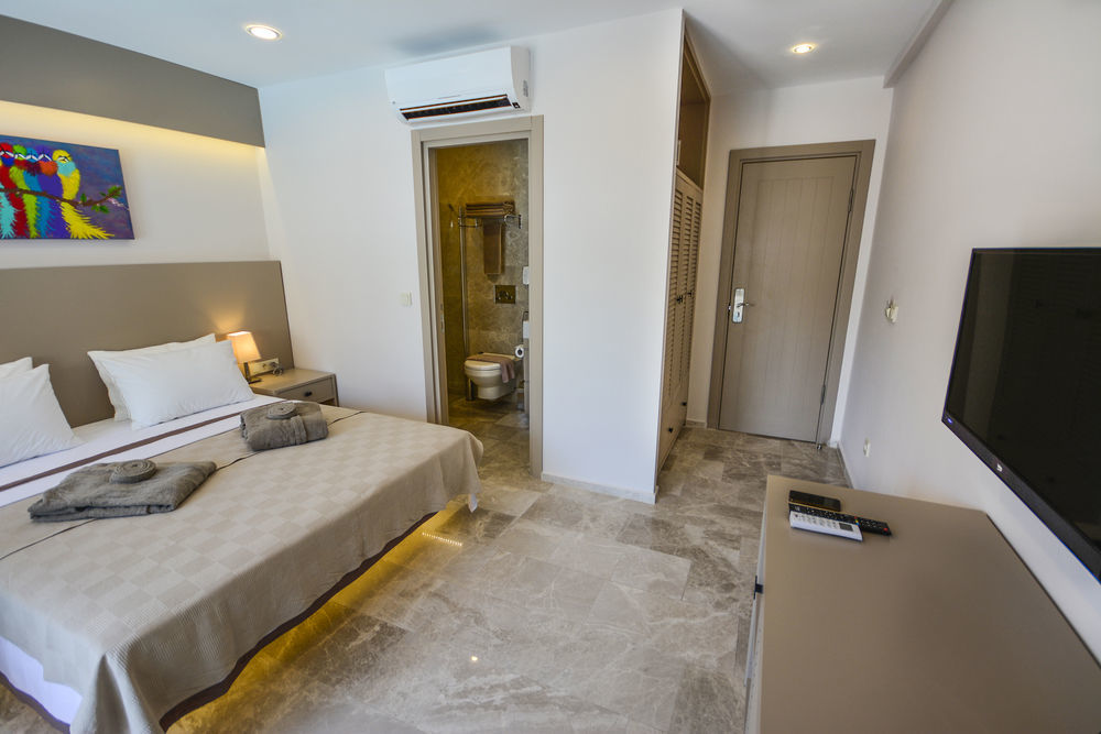 Eng Hotel Bodrum Bagian luar foto