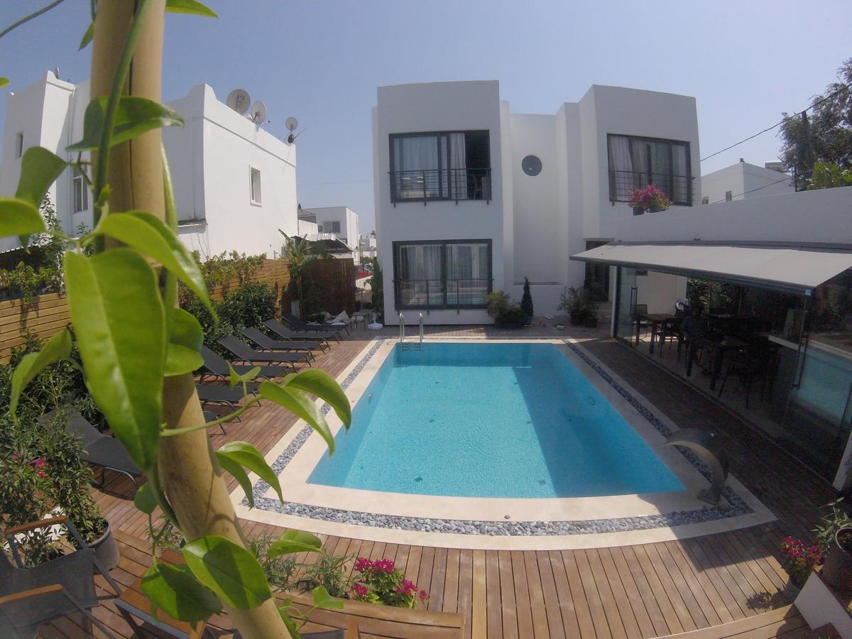 Eng Hotel Bodrum Bagian luar foto