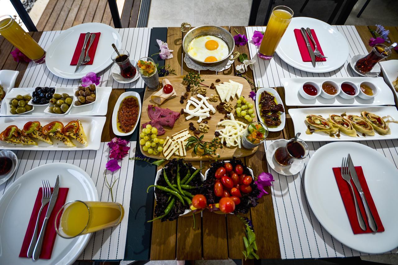 Eng Hotel Bodrum Bagian luar foto