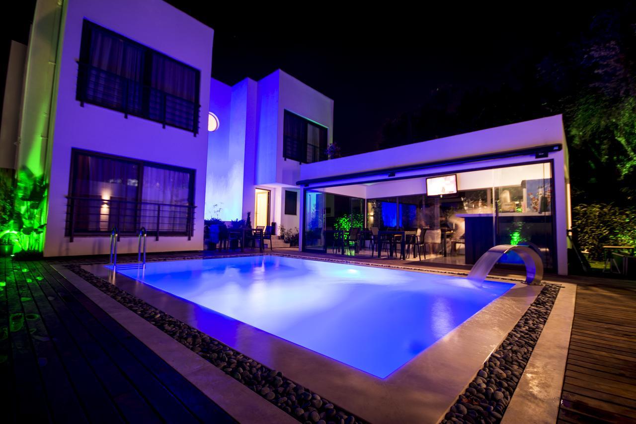 Eng Hotel Bodrum Bagian luar foto