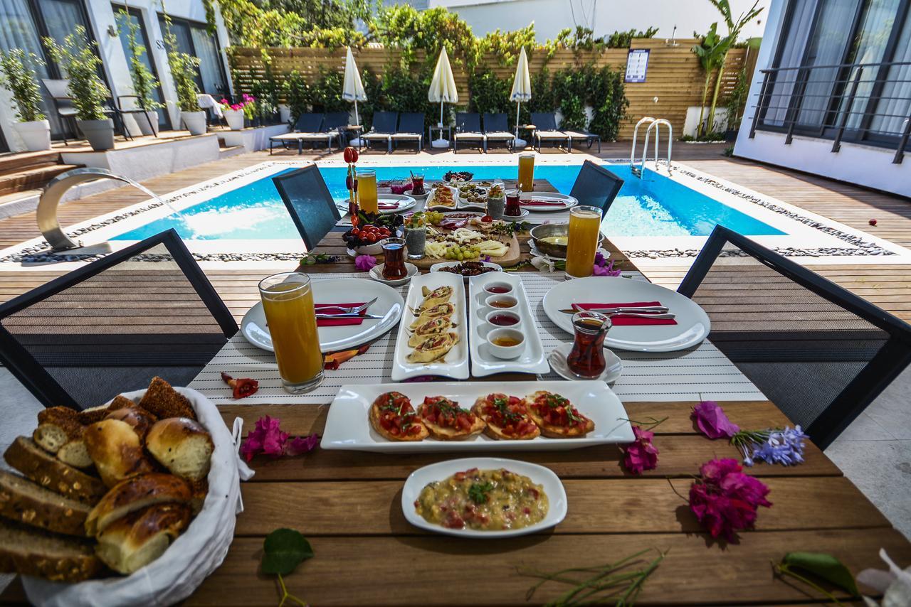 Eng Hotel Bodrum Bagian luar foto