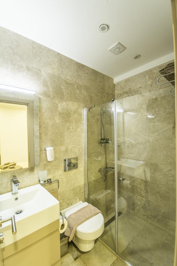 Eng Hotel Bodrum Bagian luar foto
