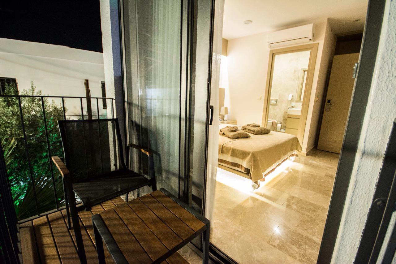 Eng Hotel Bodrum Bagian luar foto